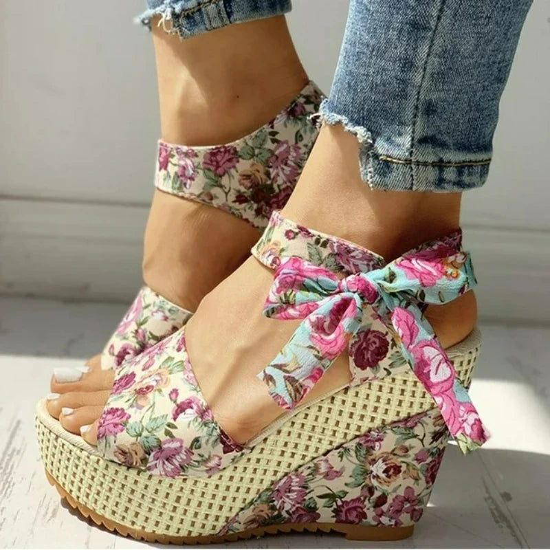 Casual Platform Floral Lace-Up Wedges
