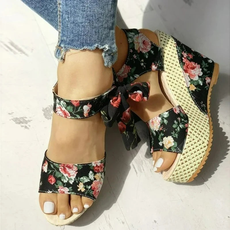 Casual Platform Floral Lace-Up Wedges