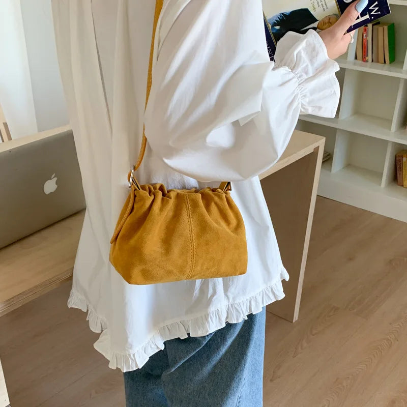 2025 Suede Bucket Bag Boho Faux Leather Crossbody Purse Women Retro Shoulder Tote with Adjustable Strap Daily Grunge Handbag