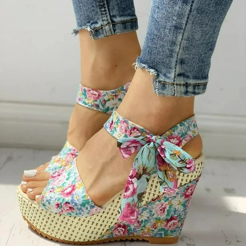 Casual Platform Floral Lace-Up Wedges