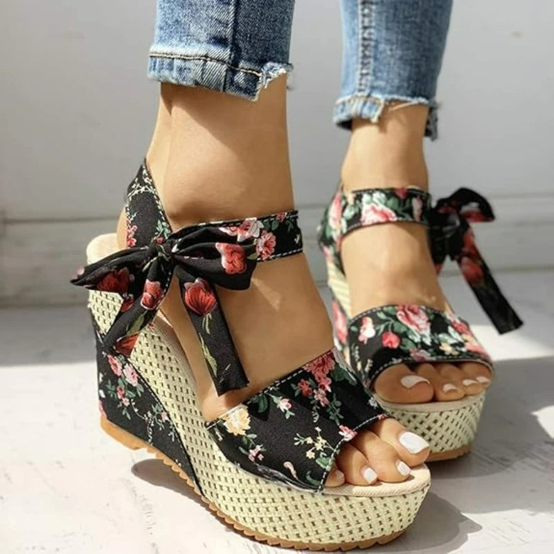 Casual Platform Floral Lace-Up Wedges