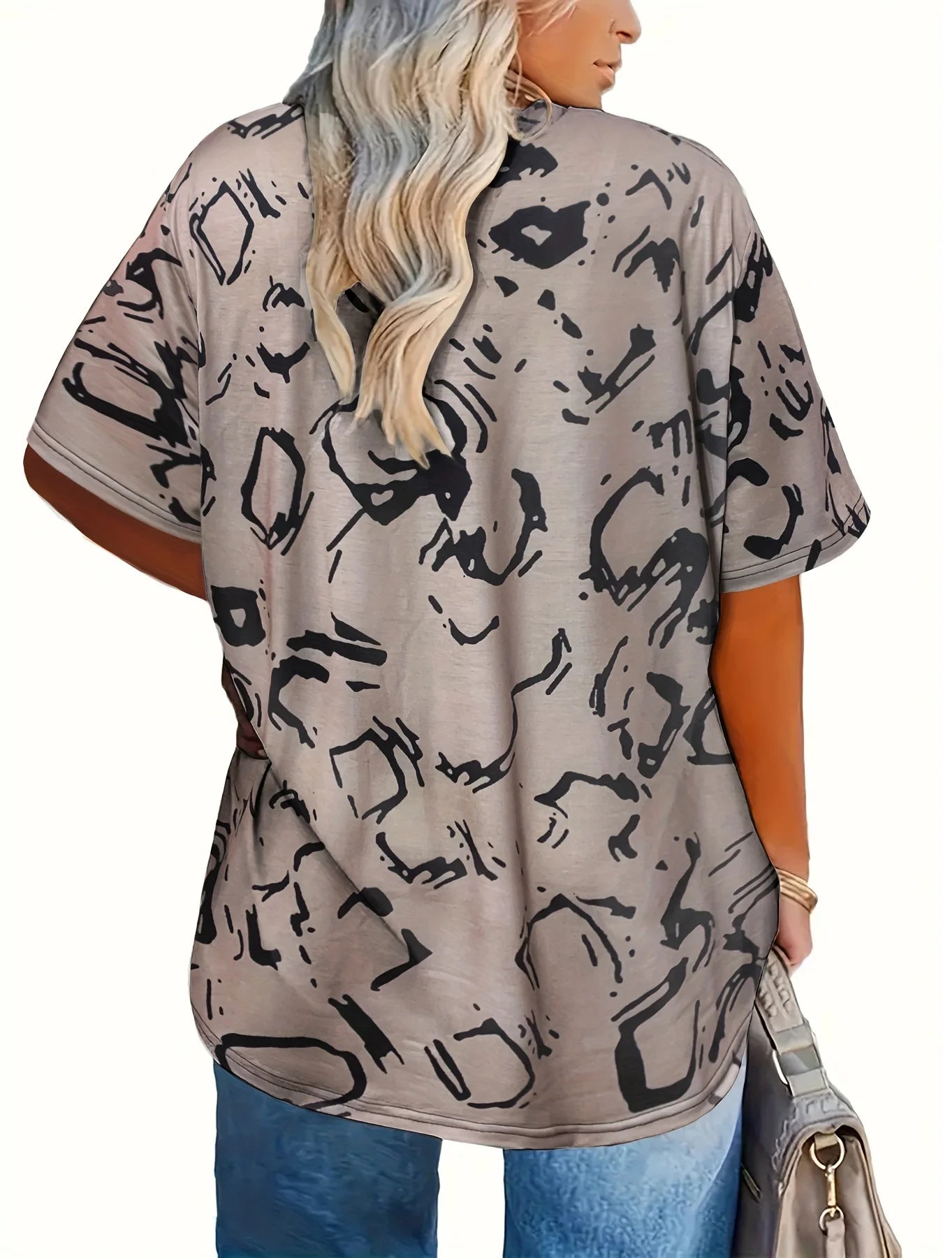 Plus Size Short Sleeve V Neck Allover Print T-shirt, Casual Top For Summer & Spring Women's Clothing