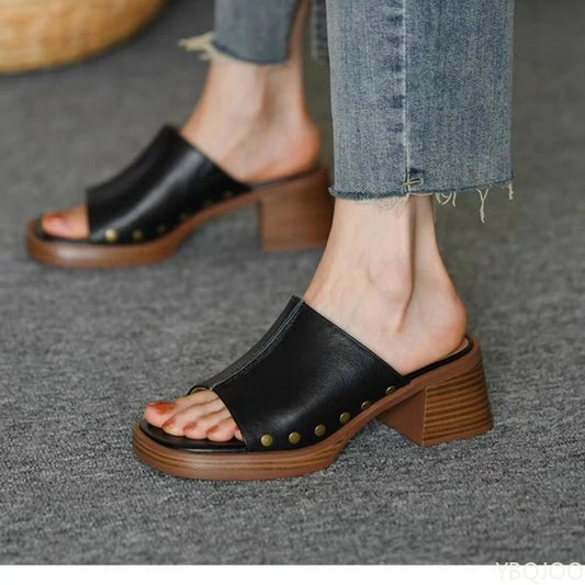 Women High Heels Fashionable versatile Shoes Women leisure comfortable Beach shoes Summer Thick Sole Anti Slip Retro Slippers